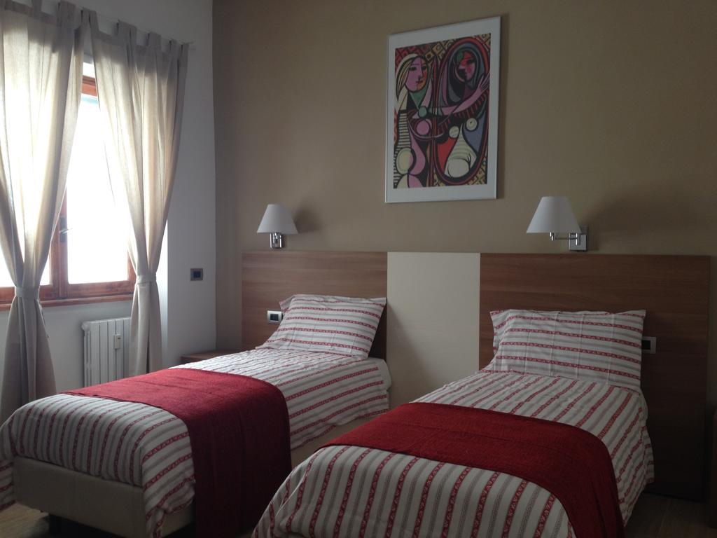 Trastevere's Friends 3*