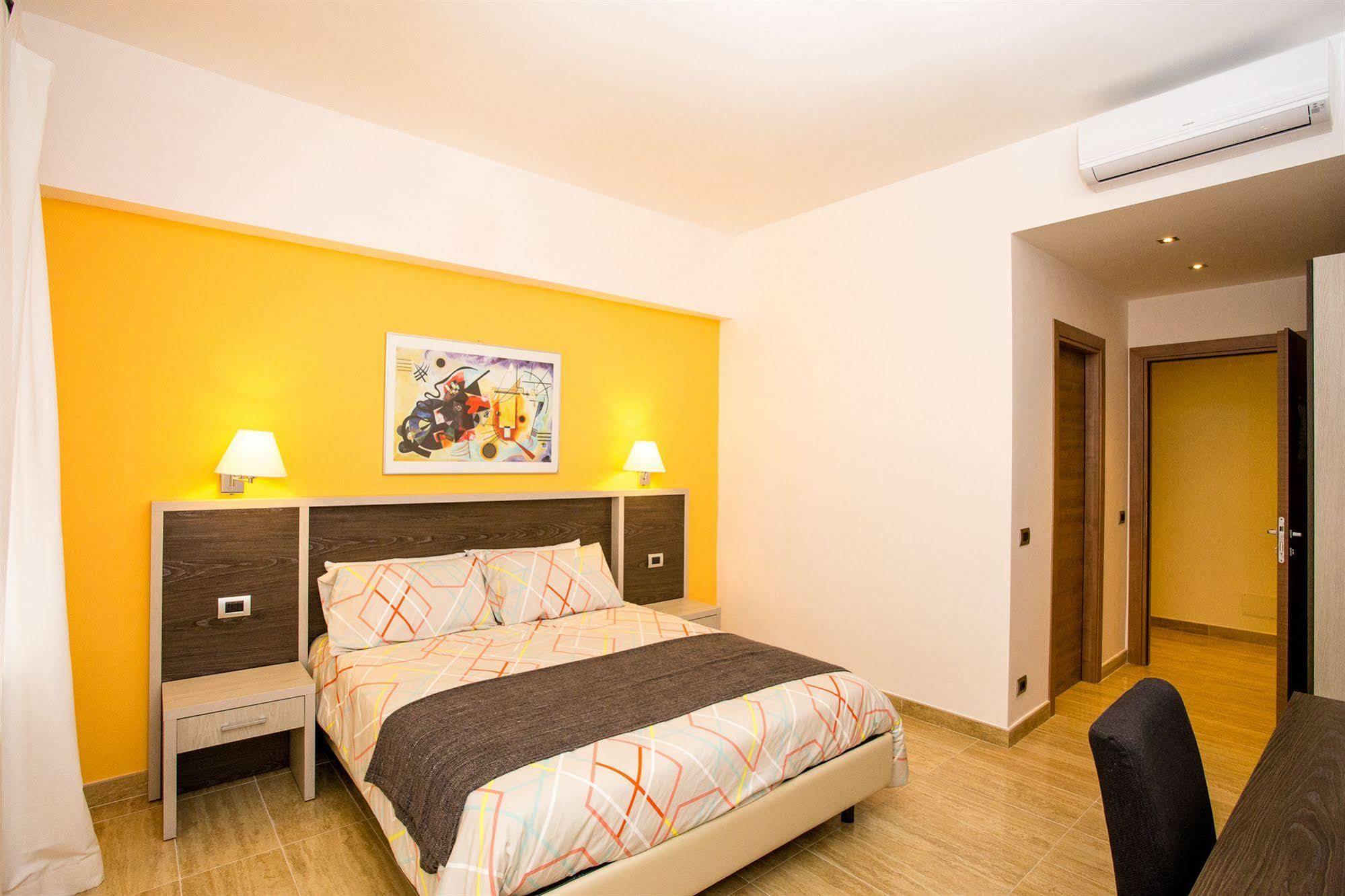 Trastevere's Friends 3*